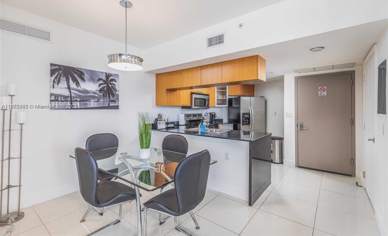 Small Image of 1750 NORTH BAYSHORE DR #2402, Miami Number 6