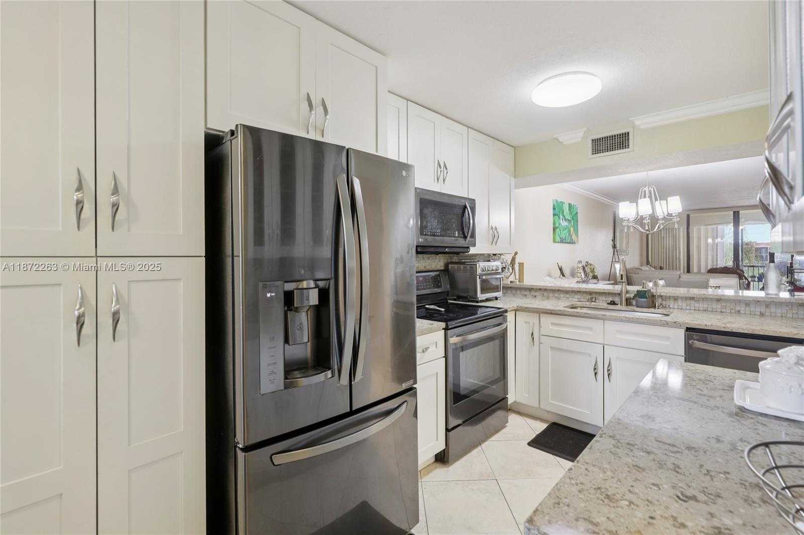 Small Image of 5732 CORAL LAKE DR #308, Margate Number 15