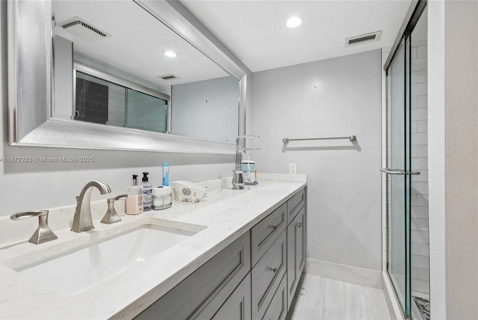 Small Image of 5732 CORAL LAKE DR #308, Margate Number 24