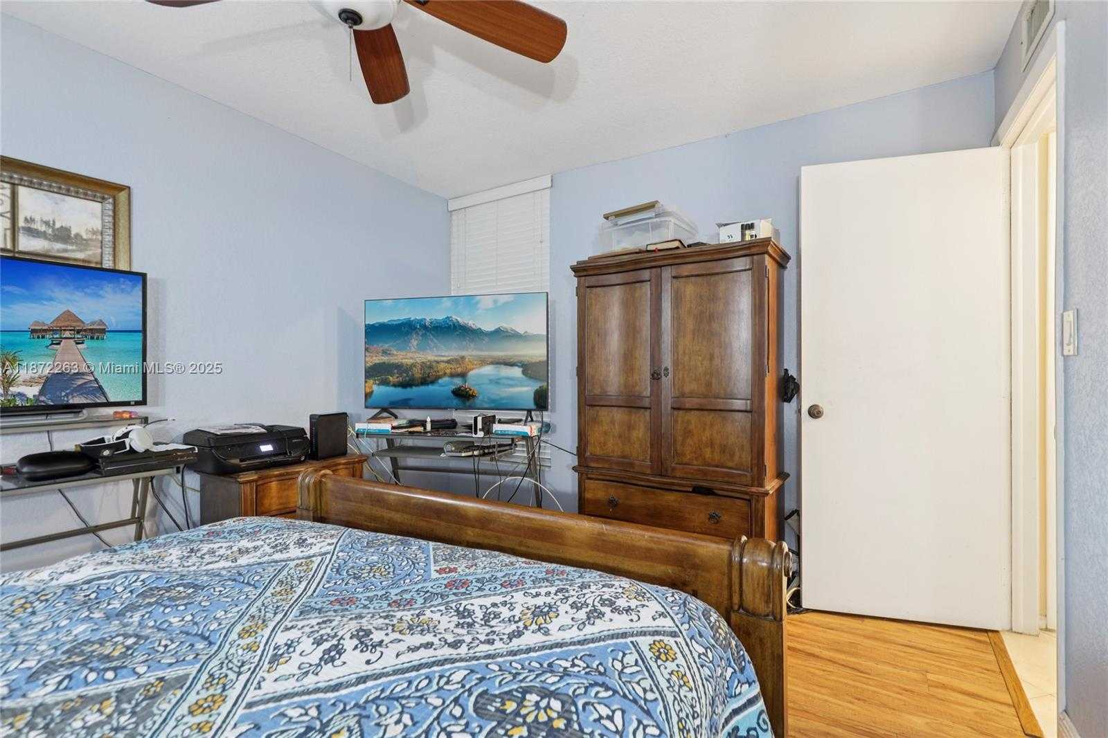 Small Image of 5732 CORAL LAKE DR #308, Margate Number 31