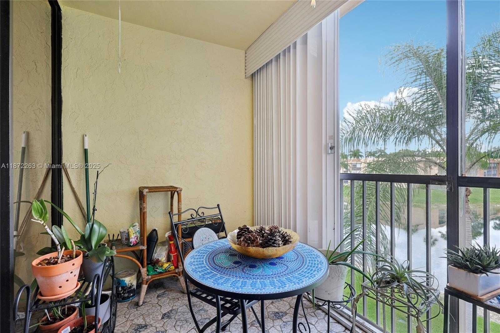 Small Image of 5732 CORAL LAKE DR #308, Margate Number 34