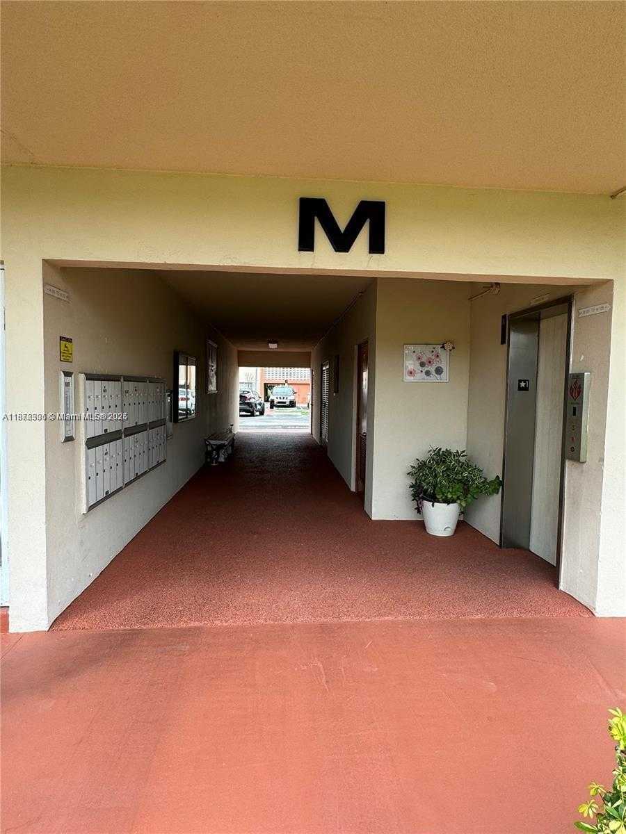 Small Image of 5300 WASHINGTON ST #M107, Hollywood Number 3