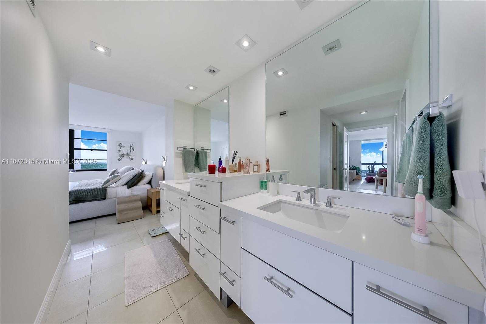 Small Image of 2333 BRICKELL AVE #1406, Miami Number 16