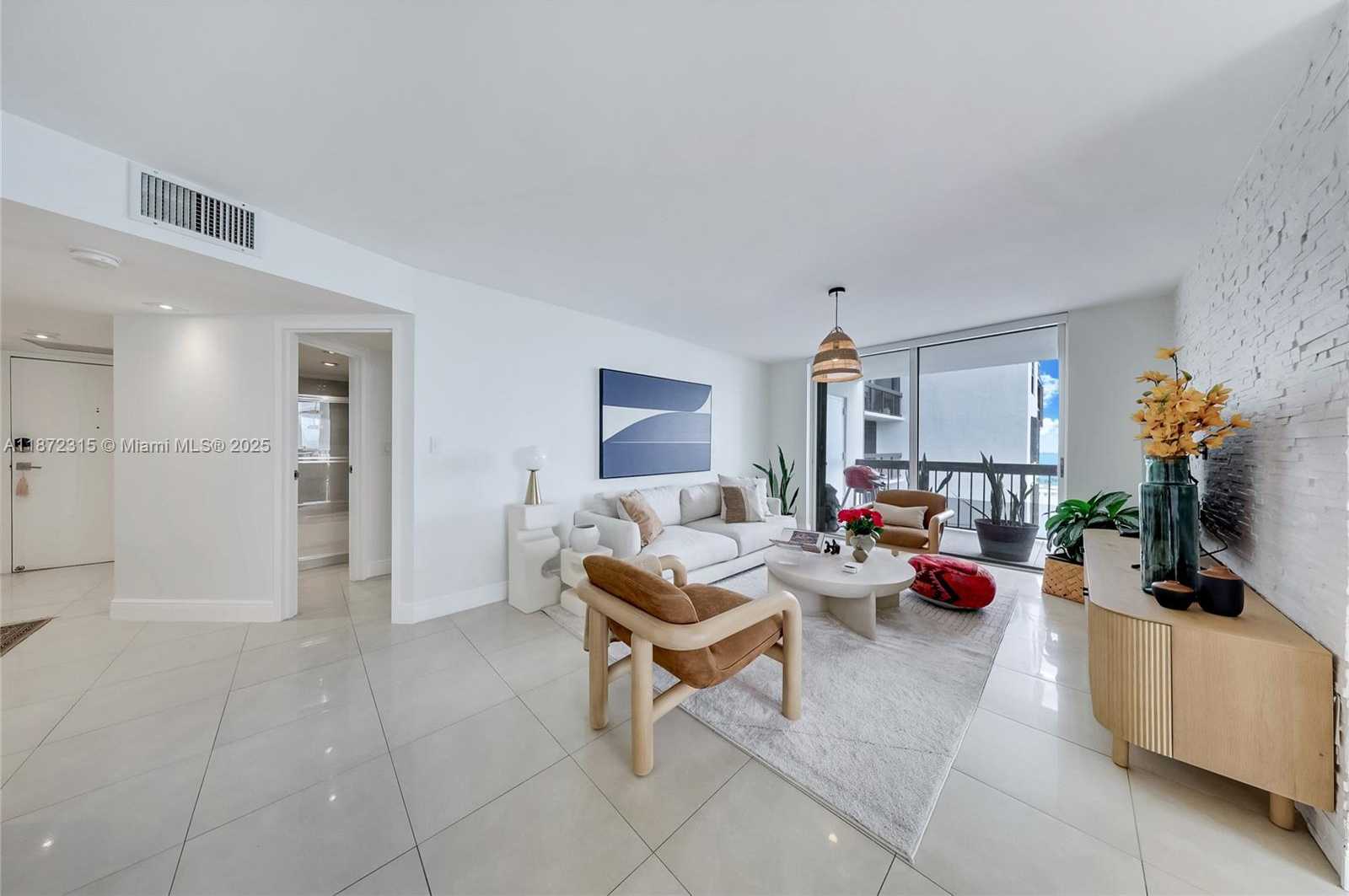 Small Image of 2333 BRICKELL AVE #1406, Miami Number 9