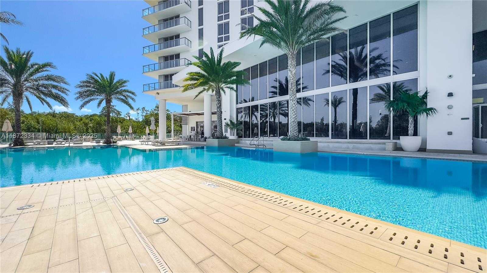 Small Image of 16385 BISCAYNE BLVD #405, North Miami Beach Number 32