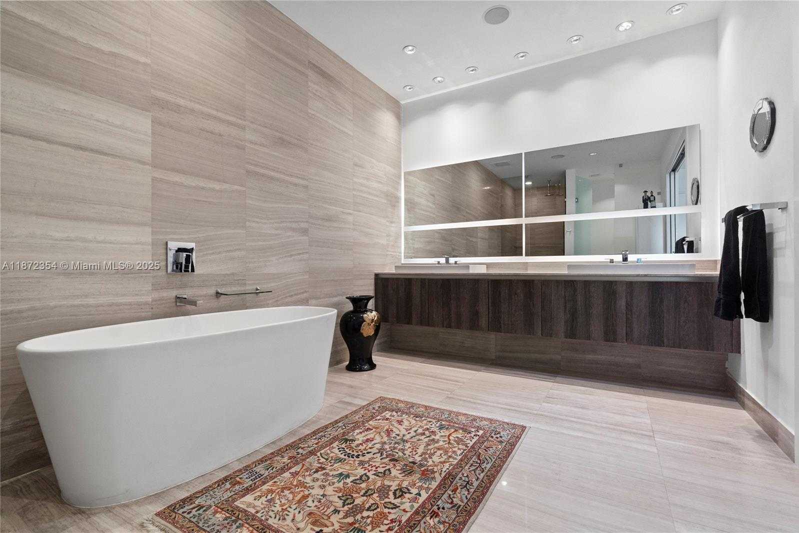 Small Image of 3300 NORTH EAST 188TH ST #LPH16, Aventura Number 22