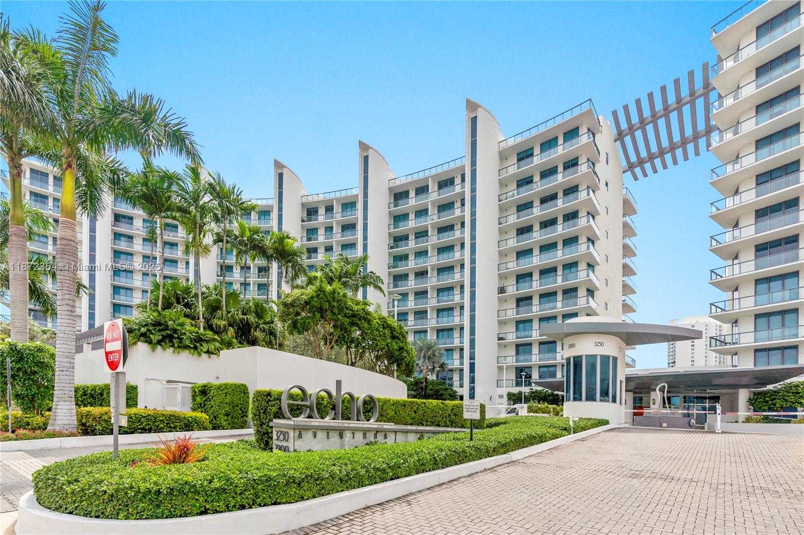 Small Image of 3300 NORTH EAST 188TH ST #LPH16, Aventura Number 34