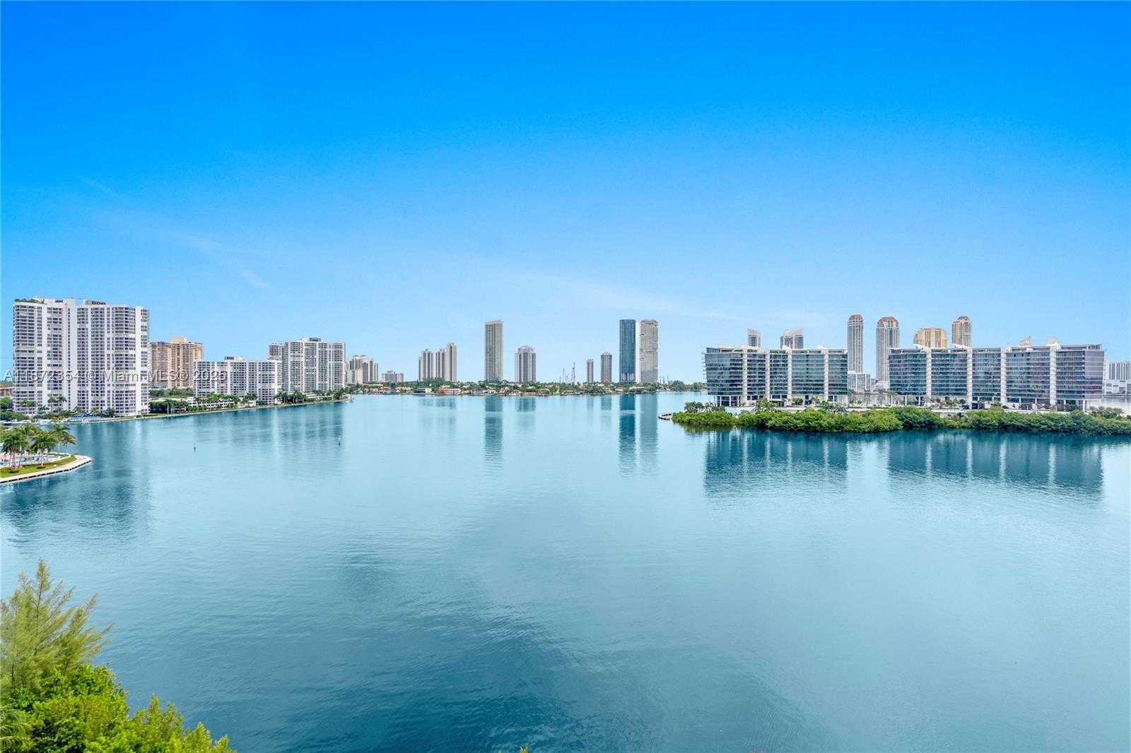 Small Image of 3300 NORTH EAST 188TH ST #LPH16, Aventura Number 6