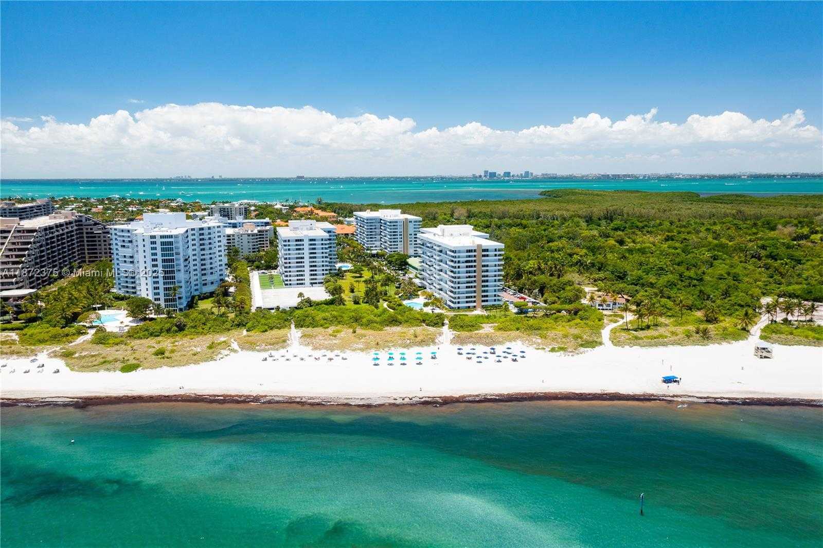 Small Image of 199 OCEAN LANE DR #1005, Key Biscayne Number 32