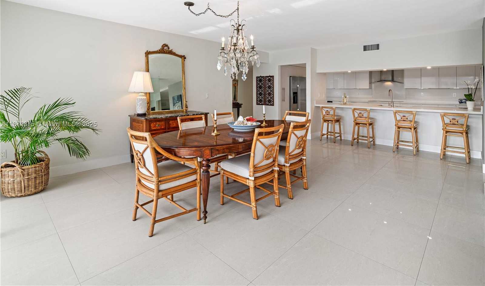 Small Image of 199 OCEAN LANE DR #1005, Key Biscayne Number 8