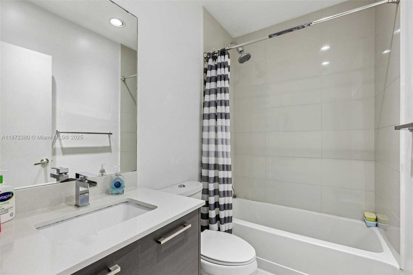 Small Image of 3563 NORTH WEST 13TH ST, Lauderhill Number 22