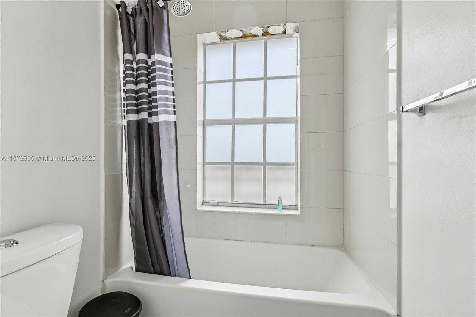 Small Image of 3563 NORTH WEST 13TH ST, Lauderhill Number 32