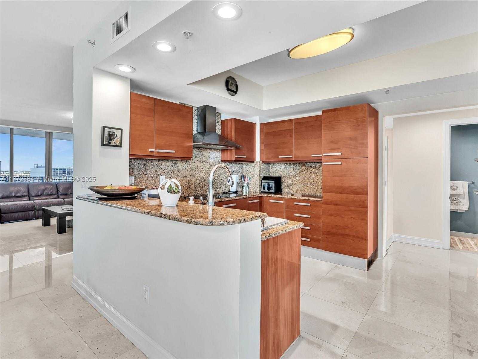 Small Image of 3535 SOUTH OCEAN DR #905, Hollywood Number 17