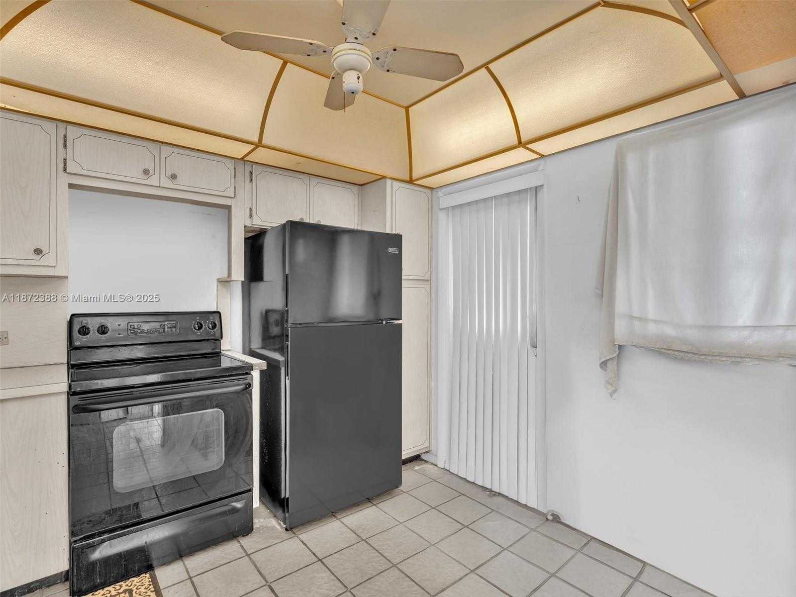 Small Image of 445 NORTH EAST 195TH ST #431, Miami Number 4
