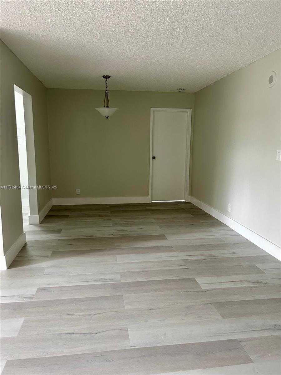 Small Image of 17021 NORTH BAY RD #216, Sunny Isles Beach Number 15