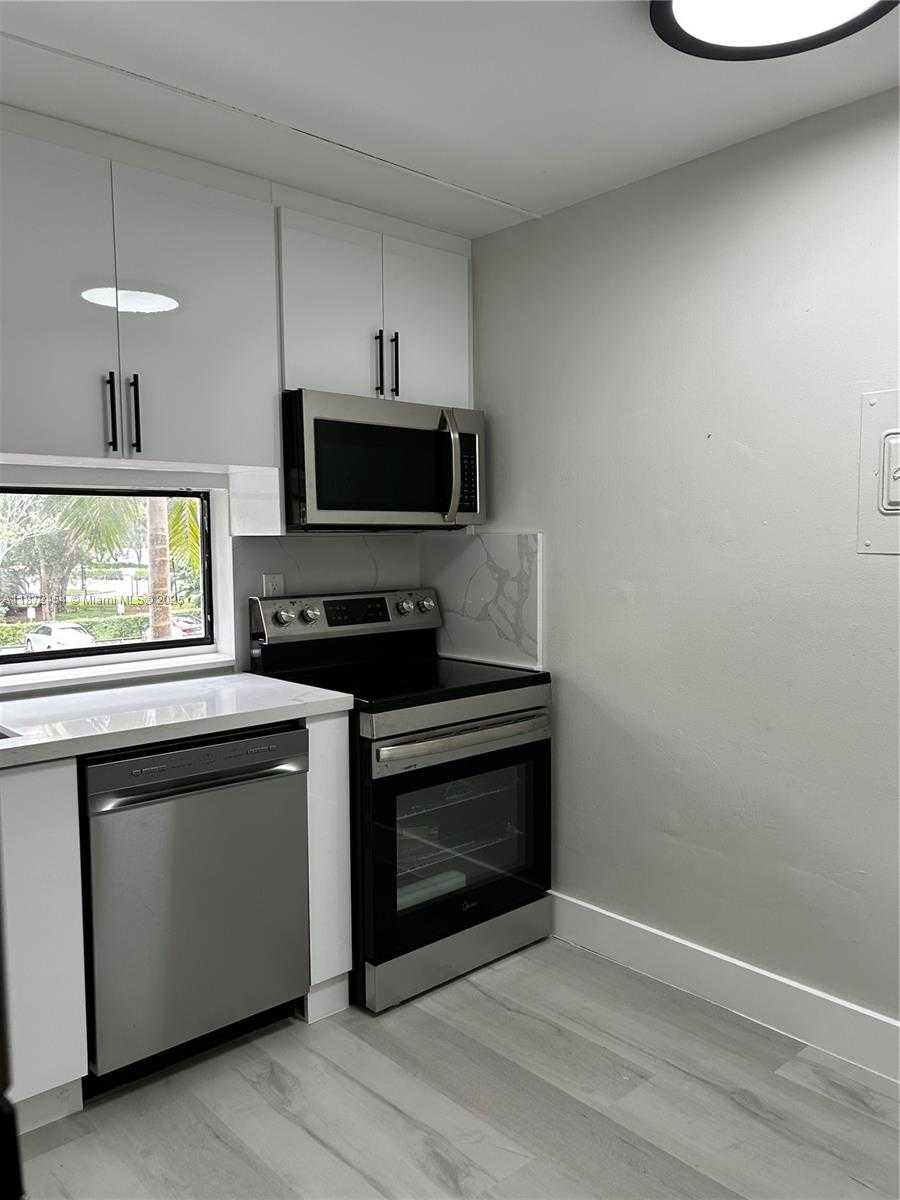 Small Image of 17021 NORTH BAY RD #216, Sunny Isles Beach Number 18
