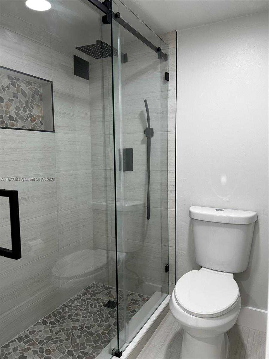 Small Image of 17021 NORTH BAY RD #216, Sunny Isles Beach Number 23