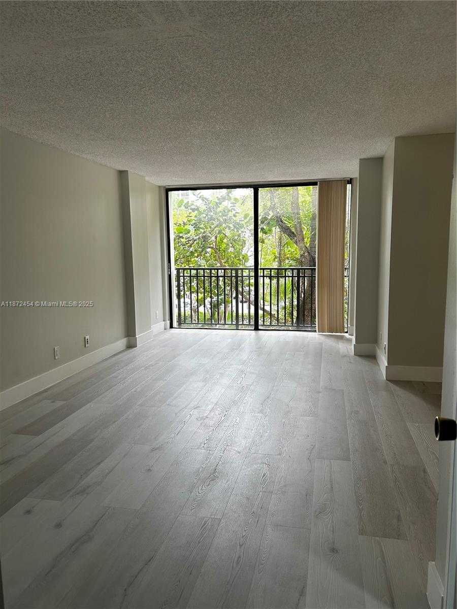 Small Image of 17021 NORTH BAY RD #216, Sunny Isles Beach Number 7