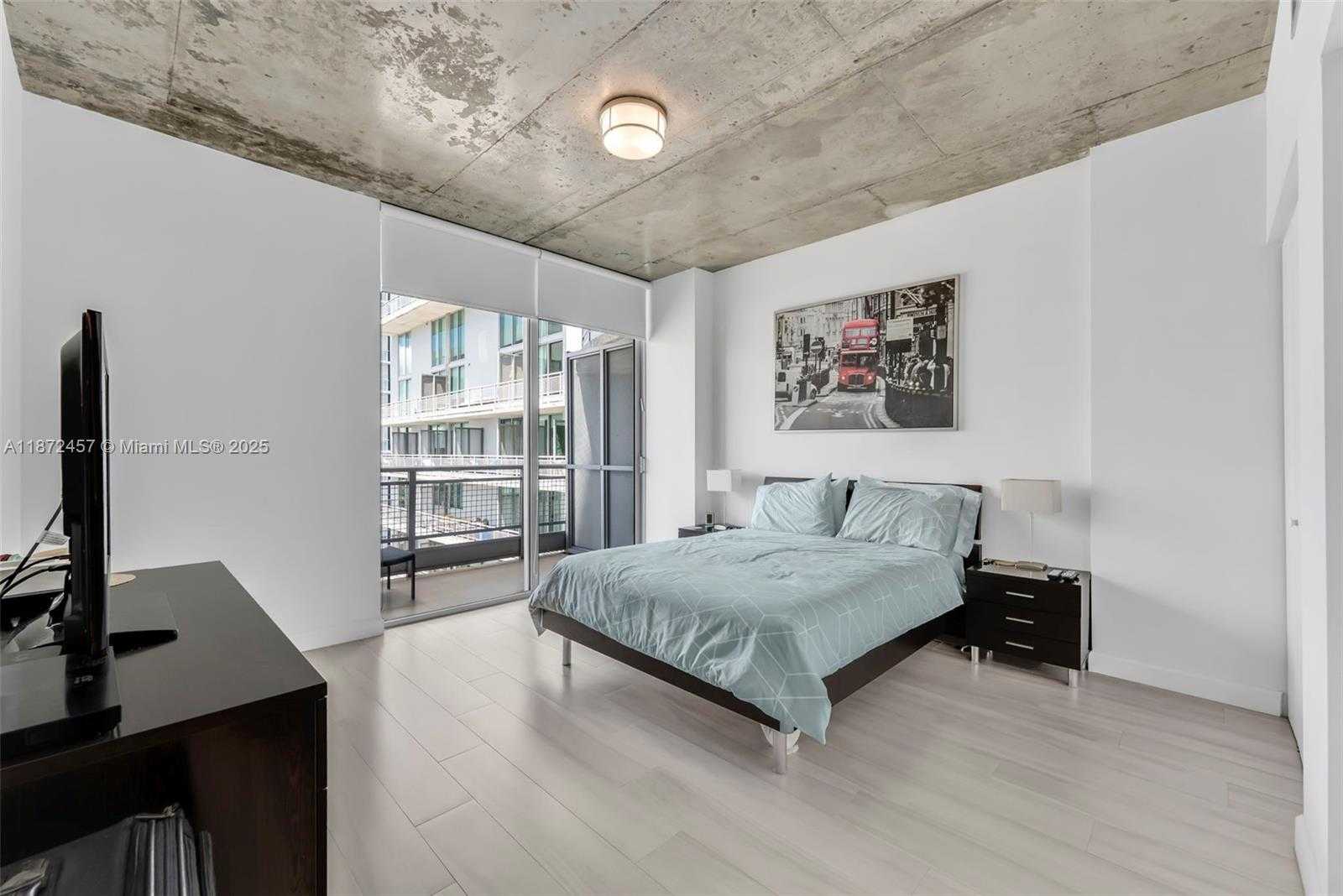 Small Image of 690 SOUTH WEST 1ST CT #2710, Miami Number 11