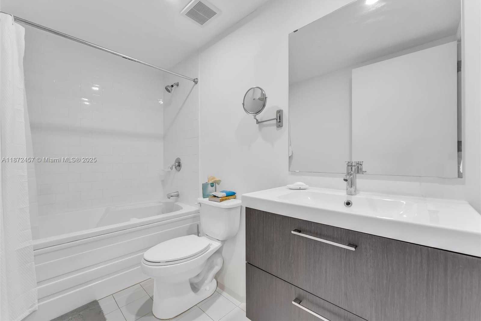 Small Image of 690 SOUTH WEST 1ST CT #2710, Miami Number 13
