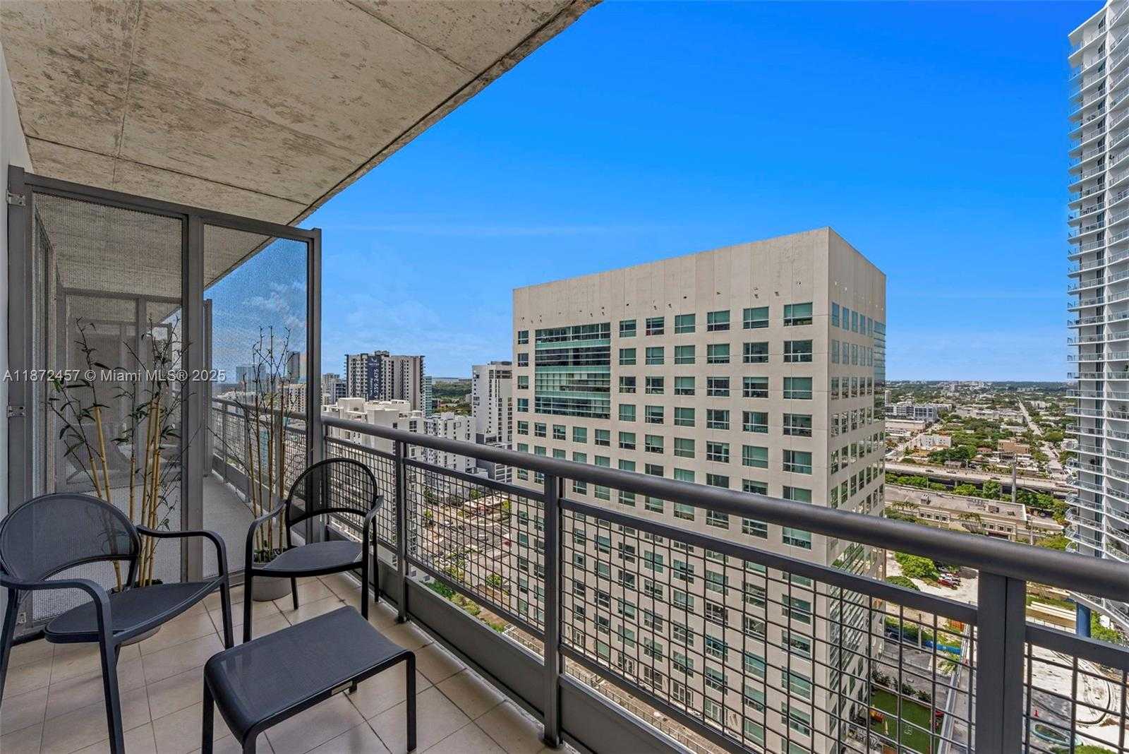 Small Image of 690 SOUTH WEST 1ST CT #2710, Miami Number 14