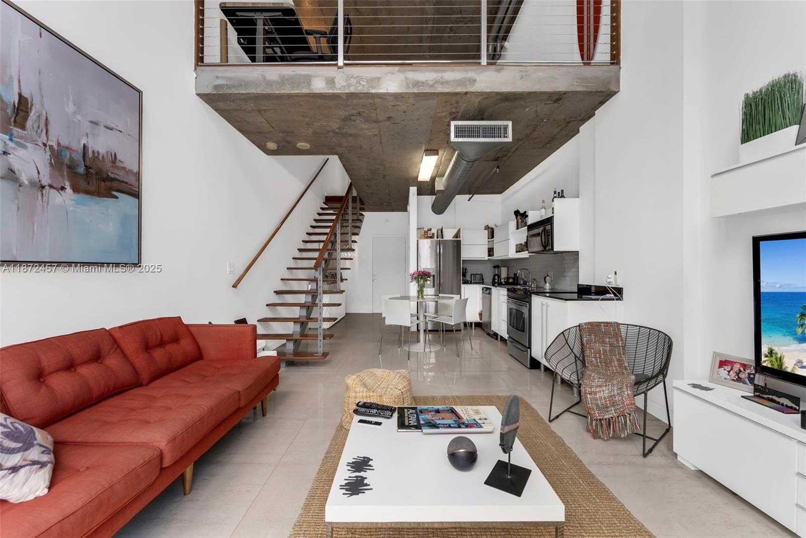 Small Image of 690 SOUTH WEST 1ST CT #2710, Miami Number 4