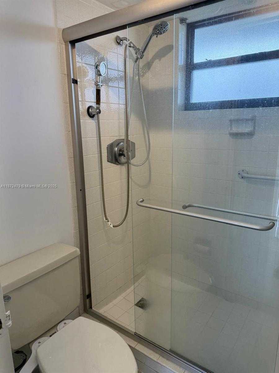 Small Image of 500 THREE ISLANDS BLVD #223, Hallandale Beach Number 12