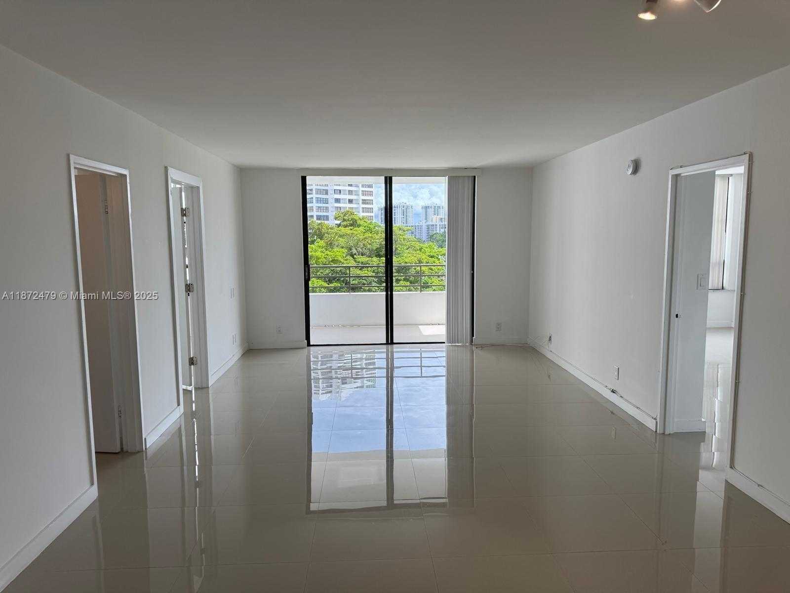 Small Image of 500 THREE ISLANDS BLVD #223, Hallandale Beach Number 4