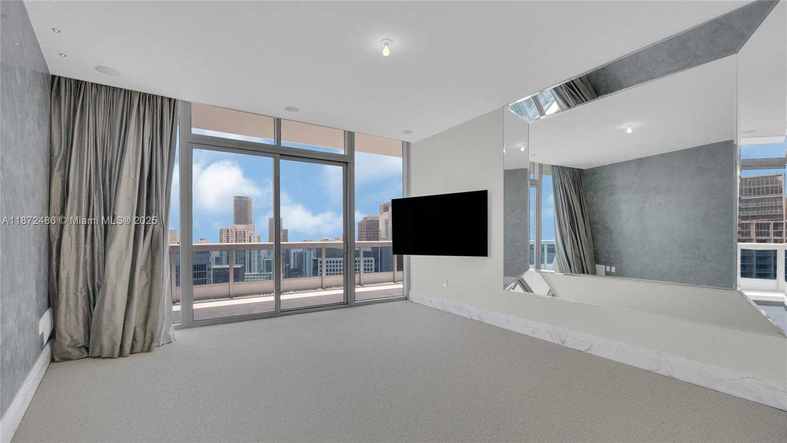 Small Image of 200 BISCAYNE BOULEVARD WAY #PH5402, Miami Number 17