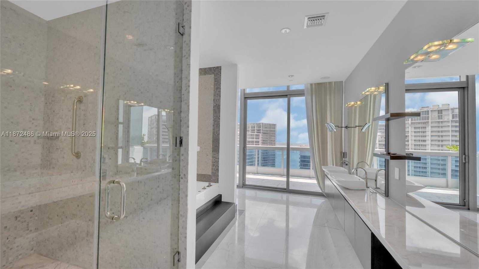 Small Image of 200 BISCAYNE BOULEVARD WAY #PH5402, Miami Number 20