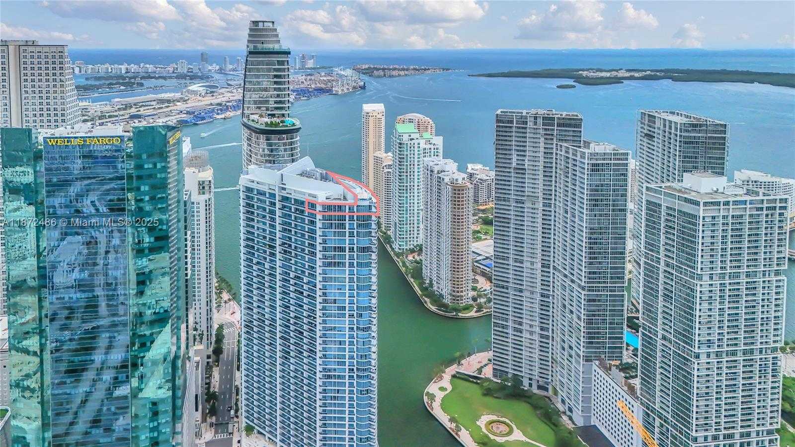Small Image of 200 BISCAYNE BOULEVARD WAY #PH5402, Miami Number 44