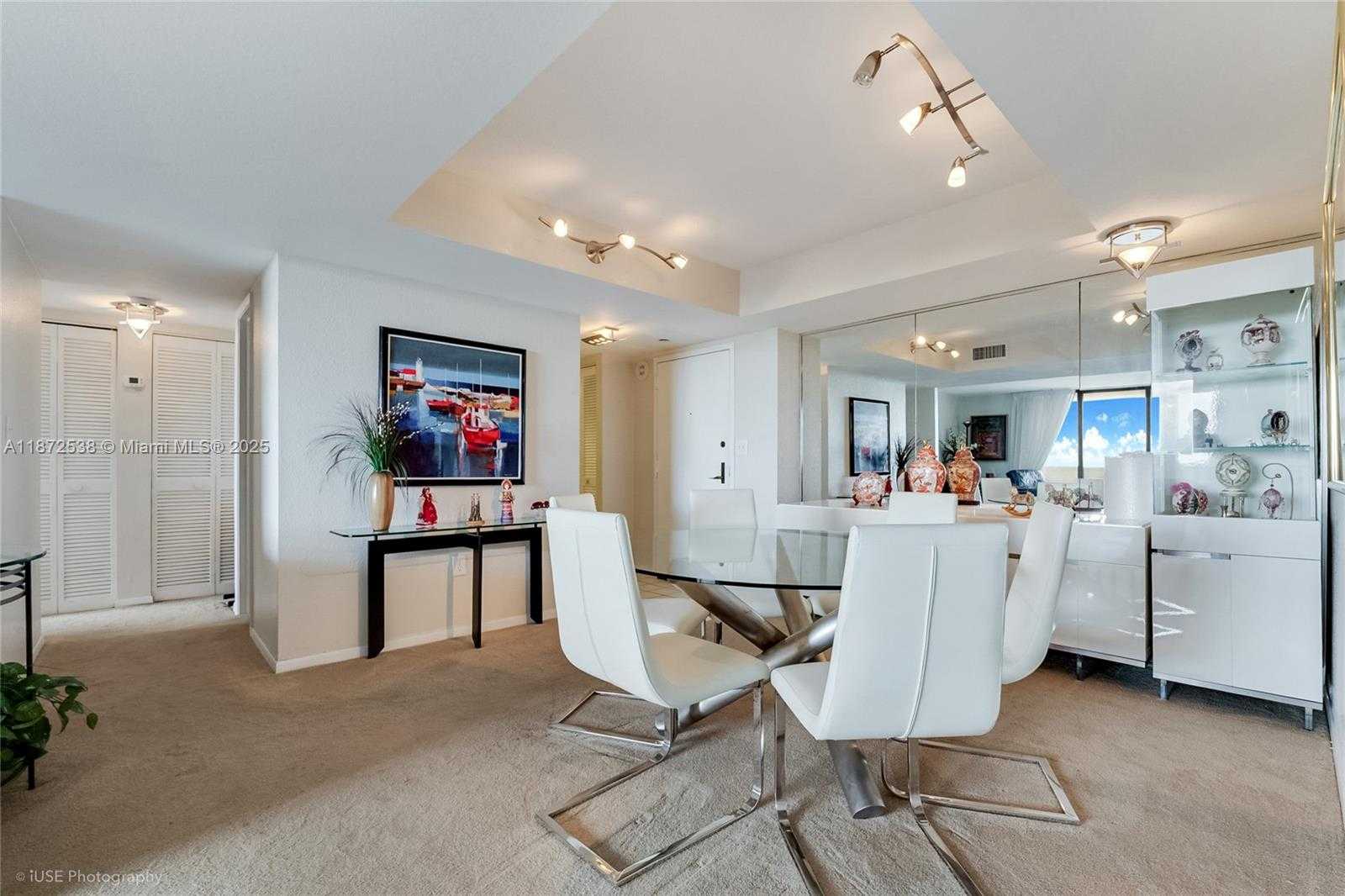 Small Image of 600 BILTMORE WAY #1218, Coral Gables Number 3