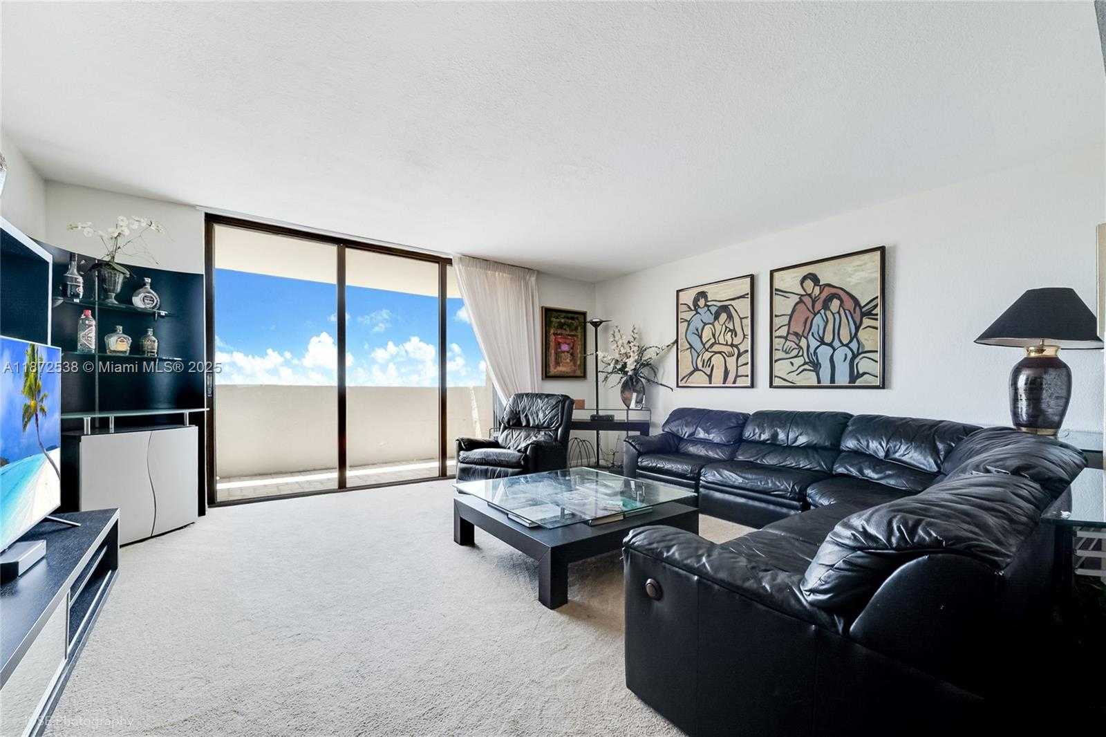 Small Image of 600 BILTMORE WAY #1218, Coral Gables Number 6