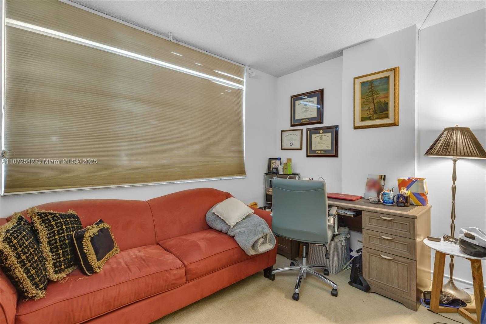 Small Image of 4350 HILLCREST DR #314, Hollywood Number 14