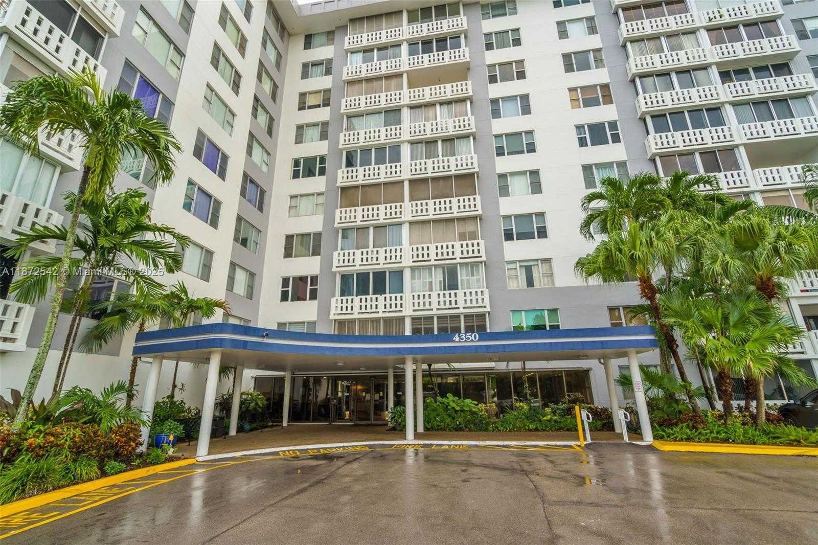 Small Image of 4350 HILLCREST DR #314, Hollywood Number 25