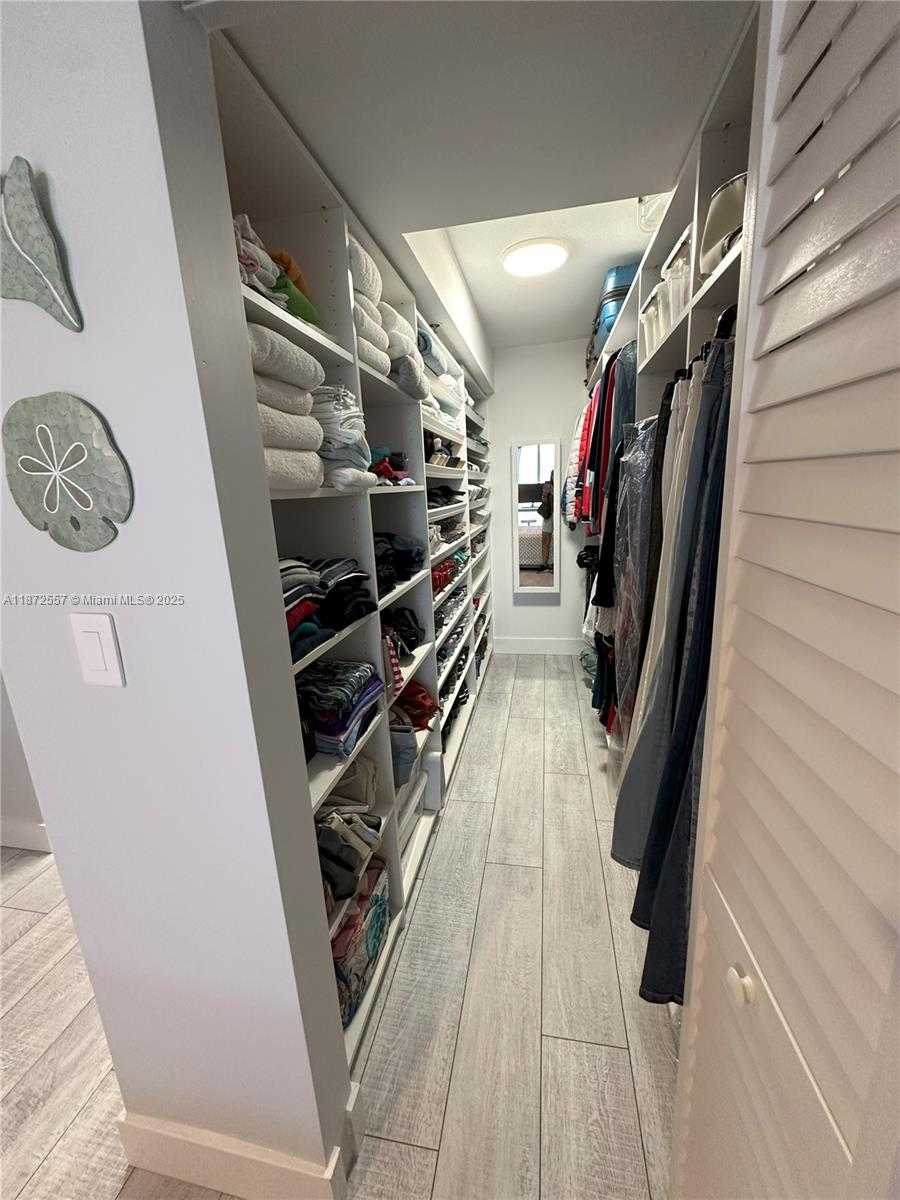 Small Image of 3200 COLLINS AVE #11-3, Miami Beach Number 19