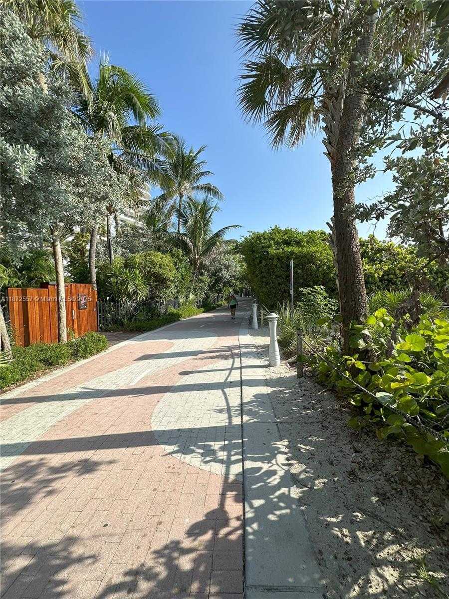 Small Image of 3200 COLLINS AVE #11-3, Miami Beach Number 25