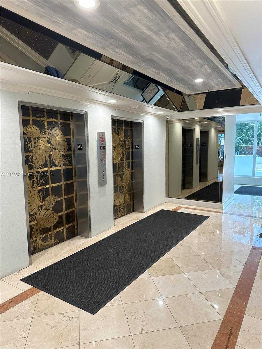 Small Image of 3200 COLLINS AVE #11-3, Miami Beach Number 3