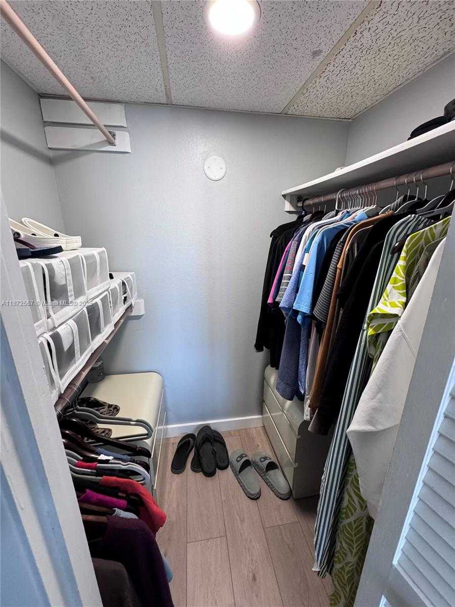 Small Image of 1950 SOUTH OCEAN DR #11D, Hallandale Beach Number 6