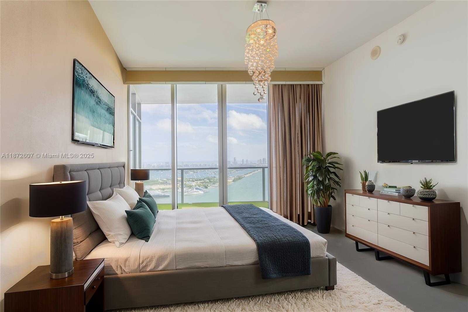 Small Image of 1100 BISCAYNE BLVD #4502, Miami Number 10
