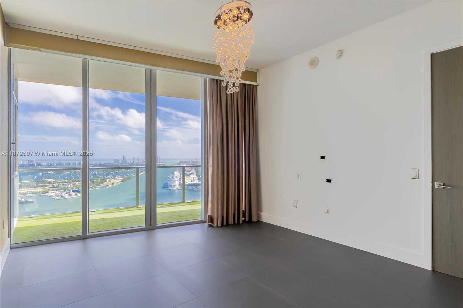 Small Image of 1100 BISCAYNE BLVD #4502, Miami Number 11