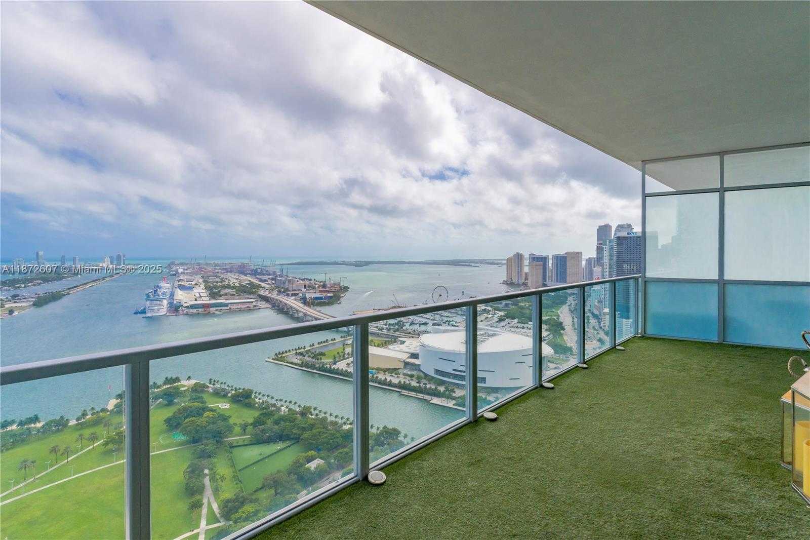 Small Image of 1100 BISCAYNE BLVD #4502, Miami Number 3