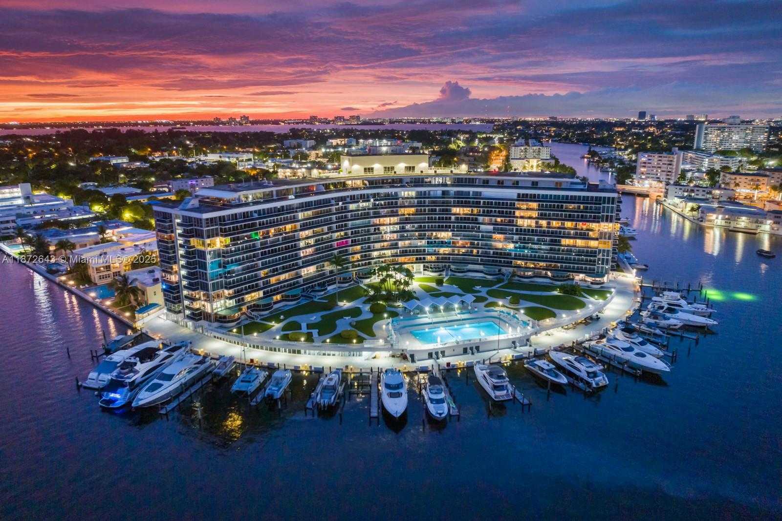 Small Image of 900 BAY DR #702/704, Miami Beach Number 2