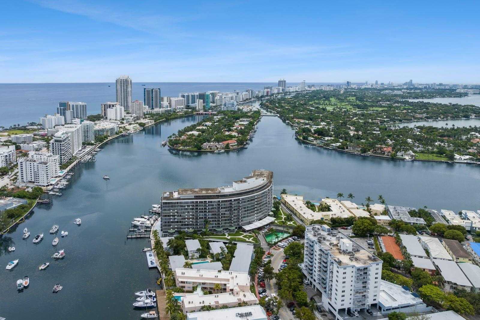 Small Image of 900 BAY DR #702/704, Miami Beach Number 31