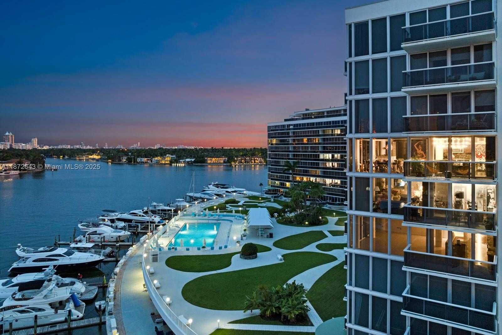 Small Image of 900 BAY DR #702/704, Miami Beach Number 33