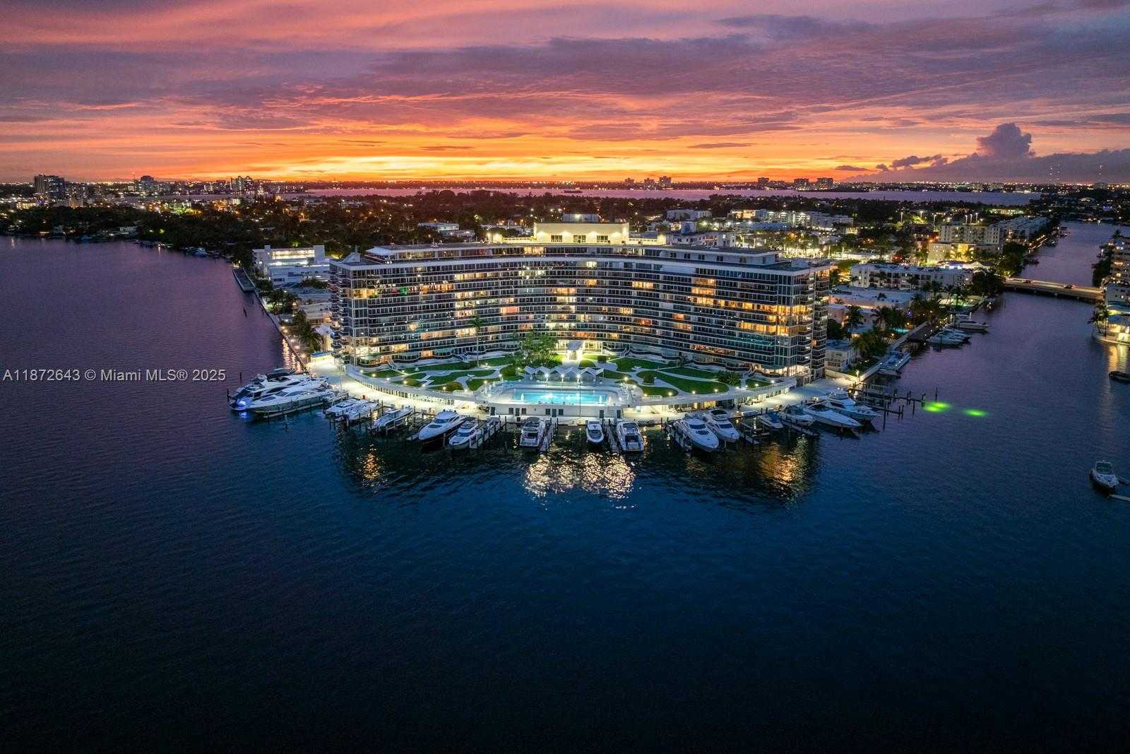 Small Image of 900 BAY DR #702/704, Miami Beach Number 36