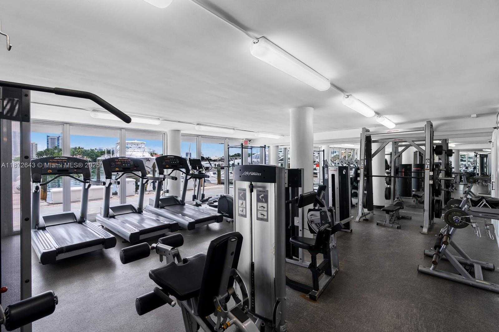 Small Image of 900 BAY DR #702/704, Miami Beach Number 40