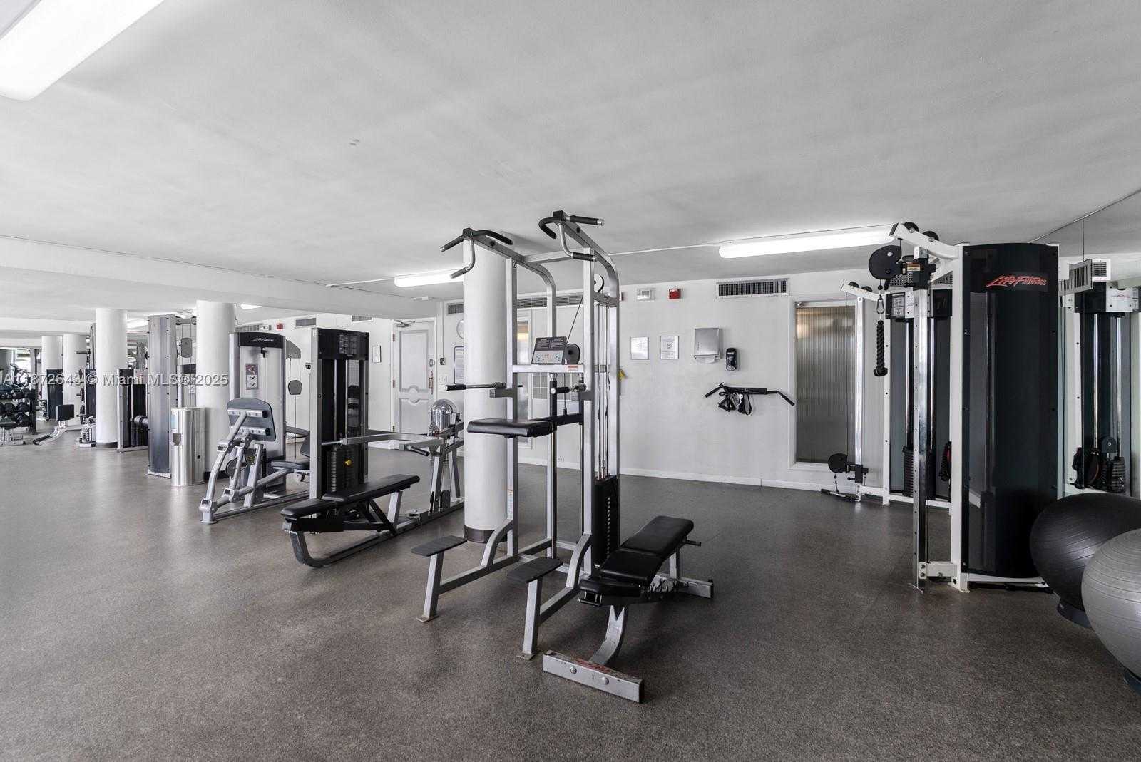 Small Image of 900 BAY DR #702/704, Miami Beach Number 41