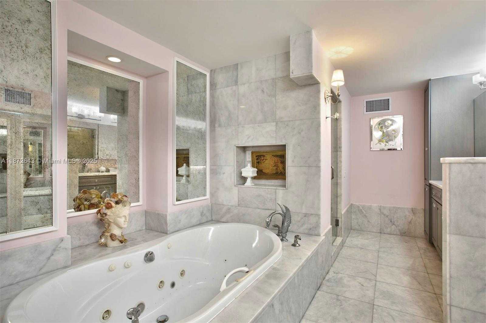 Small Image of 900 BAY DR #702/704, Miami Beach Number 65