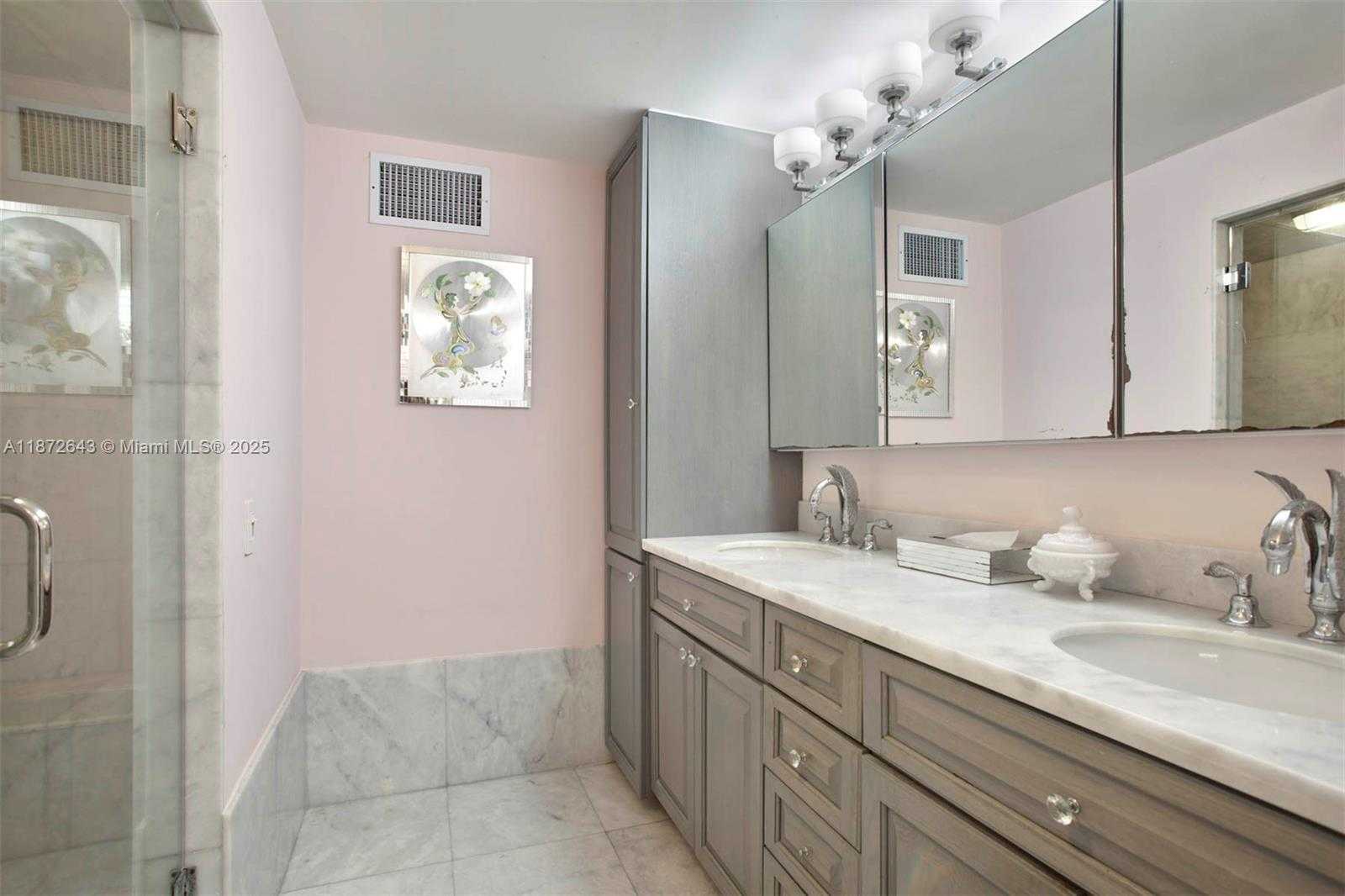 Small Image of 900 BAY DR #702/704, Miami Beach Number 67